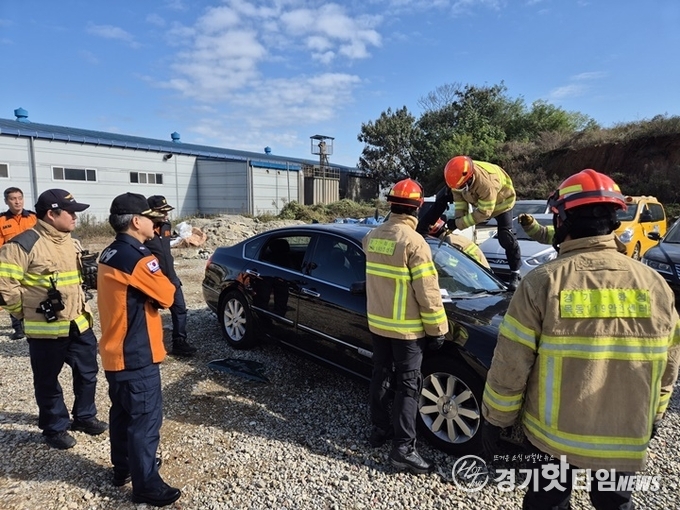 특별구조훈련 진행 모습 (사진=화성소방서)