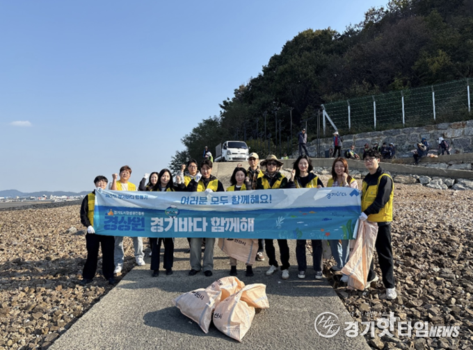 캠페인 활동 기념촬영 모습 (사진=경상원)