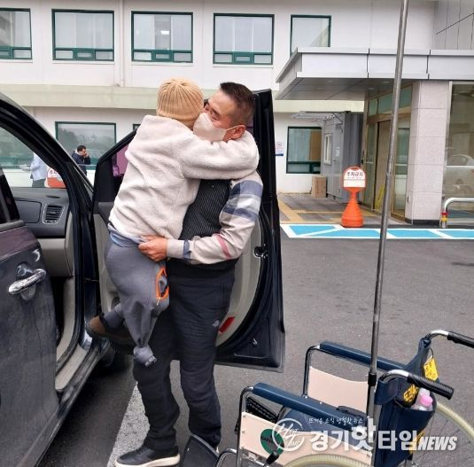 동두천시 생연1동 행정복지센터, 로컬드림봉사회와 병원 동행 서비스 제공