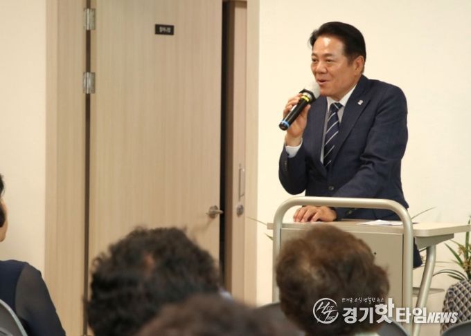 개소식에서 축사 중인 최대호 안양시장