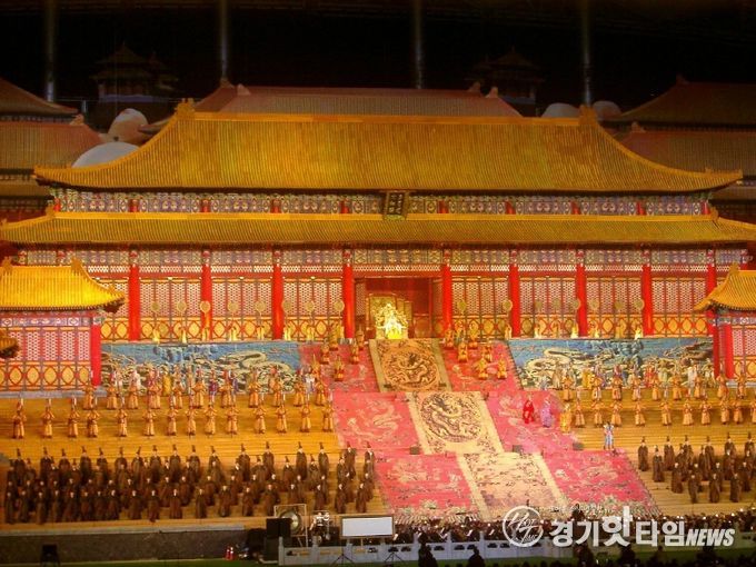 2003년 상암월드컵 경기장에서 푸치니 오페라 투란도트 공연