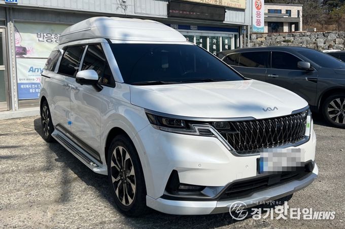 리렌모터스 상담후 7일이내 인도받은 기아 카니발 하이리무진