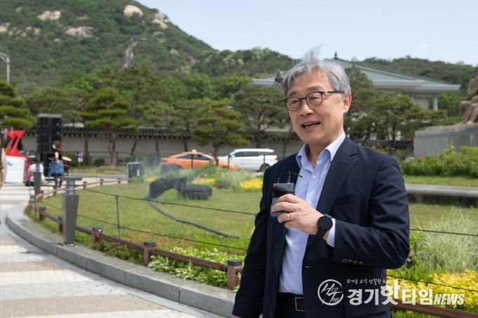 최재형 국회의원(청와대개방축제추진위원장)의 인터뷰 모습