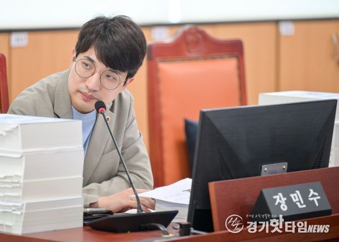 경기도의회 여성가족평생교육위원회 장민수 의원(더불어민주당, 비례)