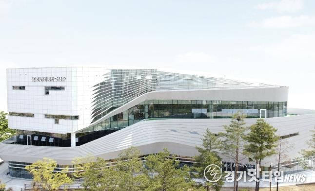 하남시미사도서관 전경