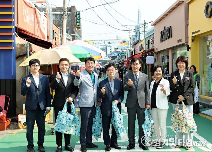 의왕시의회, 추석 맞아 사회복지시설·전통시장 방문