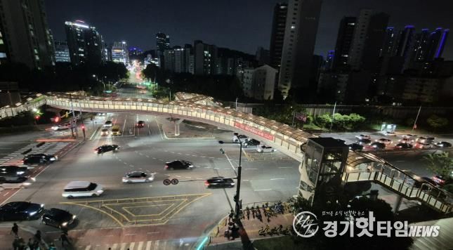 수원시 영통구, 호수공원육교 새 단장 완료