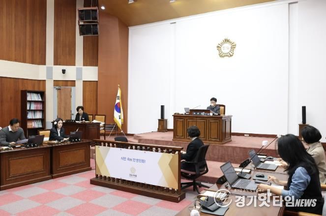 군포시의회는 10월 28일 폐회 중 의회운영위원회를 개최, 제284회 임시회 의사일정을 확정했다.