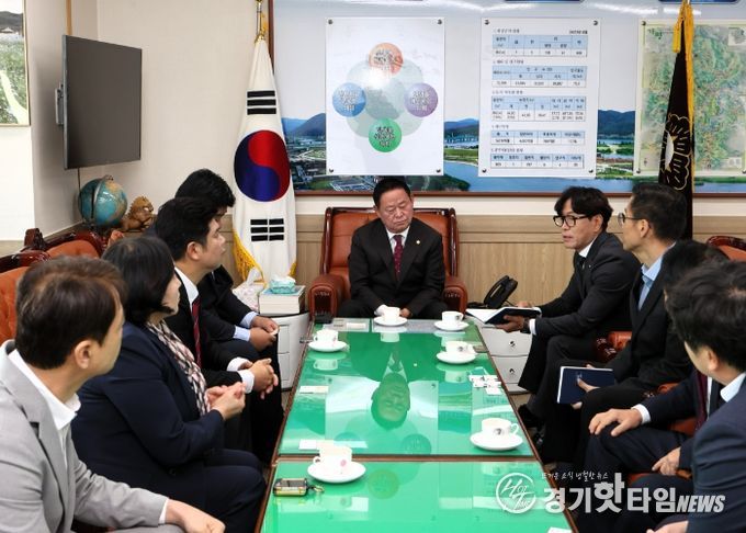 가평군의회, 국민연금공단 춘천지사와 가평상담센터 폐지 관련 면담 가져