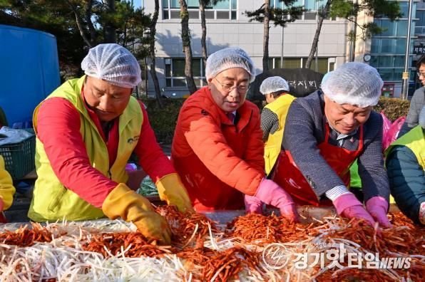 양평군 양동면 지역사회보장협의체, '동절기 김장 나눔'으로 지역의 온기 전달