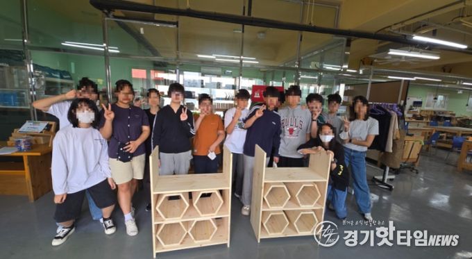 소사청소년센터에서 진행된 도시숲 곤충을 위한 원목 곤충호텔 제작 활동