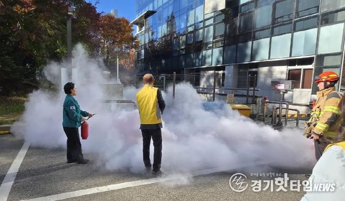 과천시 정보과학도서관, 과천소방서와 ‘2025년 합동소방훈련’ 진행