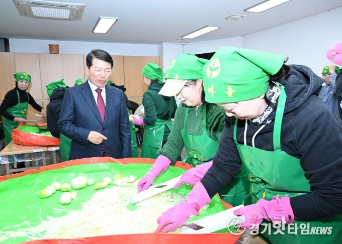 구리시 새마을문고, ‘따뜻한 겨울나기 김장 나눔’성료