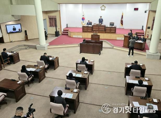 군포시의회는 12월 1일 제285회 정례회를 개회했다. 이번 회기는 18일까지 진행된다.