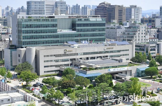 수원시청사 전경