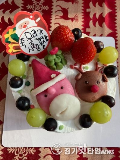 ‘크리스마스 케이크 만들기 체험 키트’로 만든 케이크