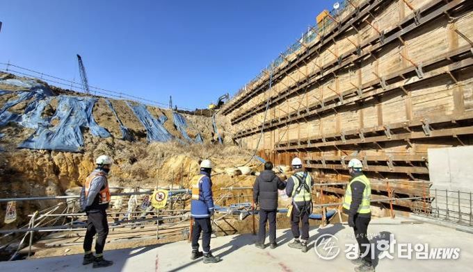 광명~서울 고속도로 건설공사 현장