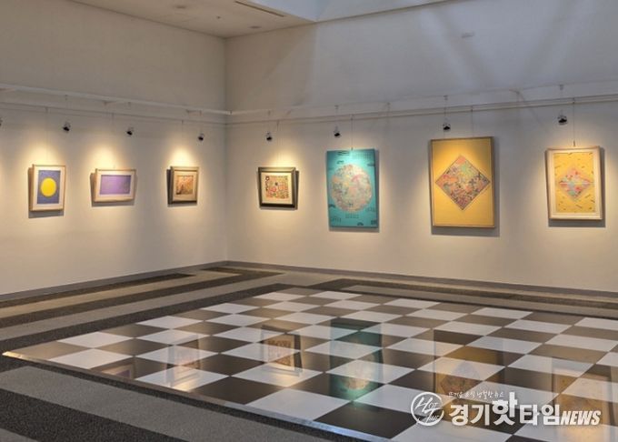 김경화 작가의 ‘문명예찬’(1월 20일~2월 7일) 전시