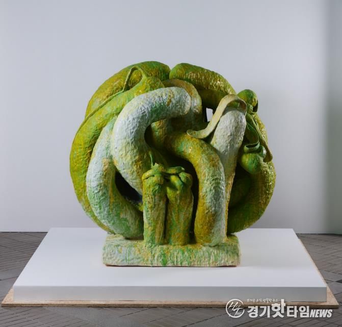 2024경기도자비엔날레_국제공모전_대상_위 매트 웨델(미국), 결실結實의 풍경,2017.