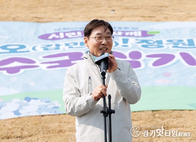 김병전 의장, 오정근린공원 수국심기 행사 참석… 시민과 정원 조성