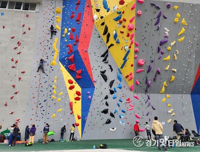 파주시, 국제규격 인공암벽장 문 열었다… 4월부터 시민 이용 가능